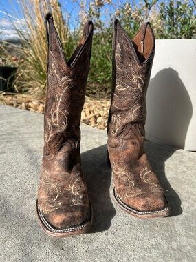 Dragonfly Square Toe Boots